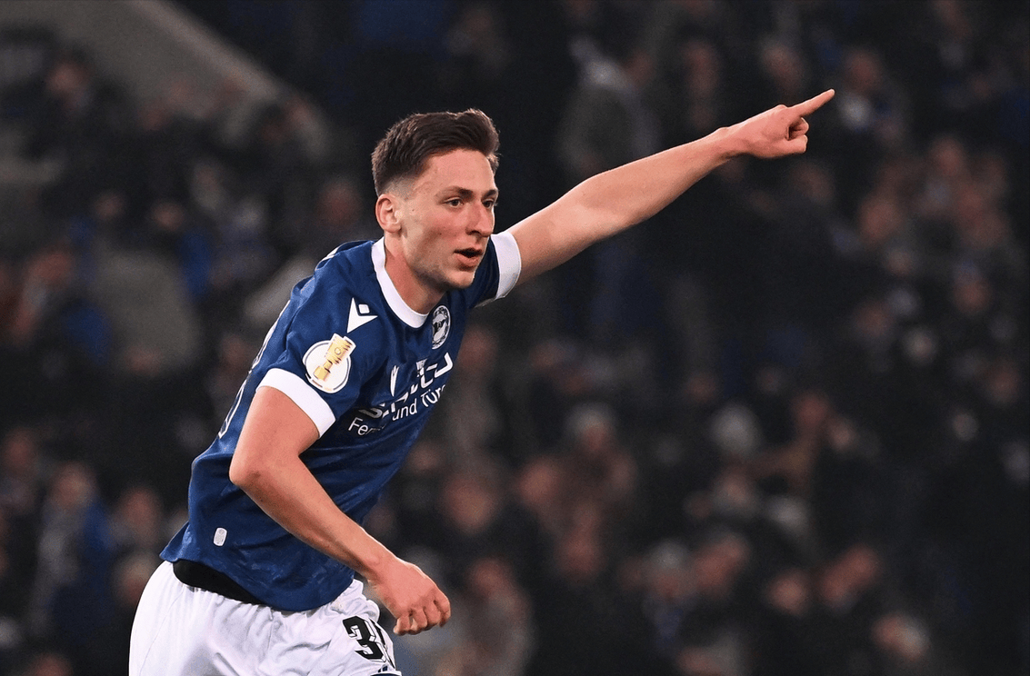 英雄联盟-德甲转会期再迎强敌，萨克拉门托国王临场应变，主帅态度：话题不断，轮换策略成焦点的简单介绍